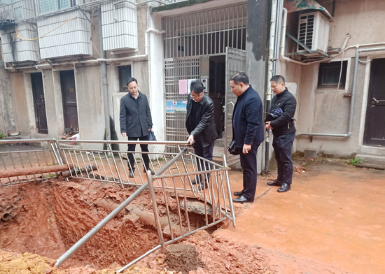 張慧副院長檢查元旦節(jié)前平安建設(shè)工作
